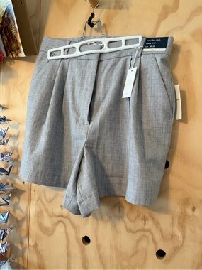 NWT Abercrombie Curve Love Linen blend Shorts Size 30